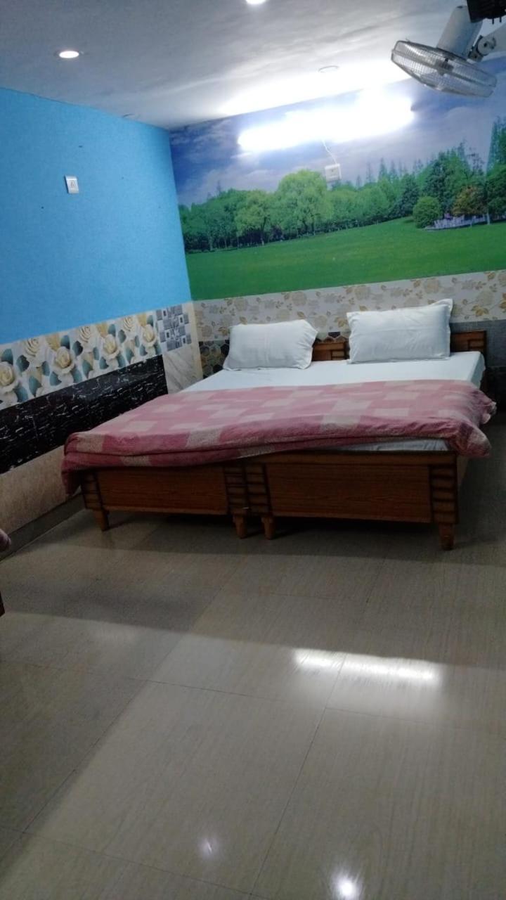 Hotel New Apple Rose Chandigarh Near Railway Station Dariya Uco Bank Ke Pass Room photo